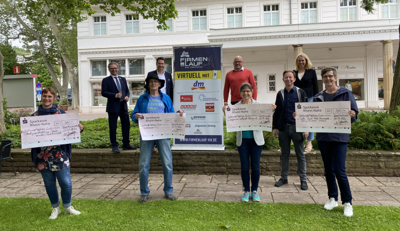 Firmenlauf KH spendet 3500 Euro Firmenlauf KH spendet 3500 Euro