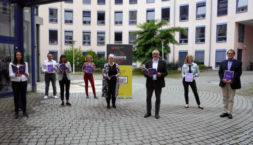 „Jobzzone 2022“ erschienen „Jobzzone 2022“ erschienen