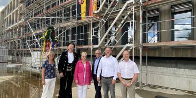 Mainz-Bingen: Richtfest des neuen Verwaltungsgebäude