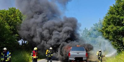 Bad Kreuznach: Pickup brennt in Rüdesheimer Gewerbegebiet