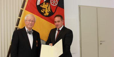 Mainz-Bingen: Wulf Kleinknecht bekommt Bundesverdienstkreuz