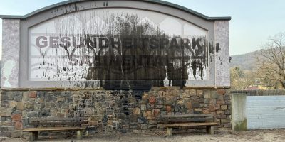 Bad Kreuznach: Gradierwerk im Salinental mit Öl verschmutzt