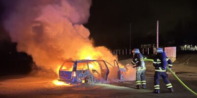 Bad Kreuznach: Auto auf Pfingstwiese ausgebrannt