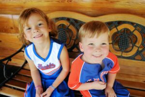 kids, gator fans, football