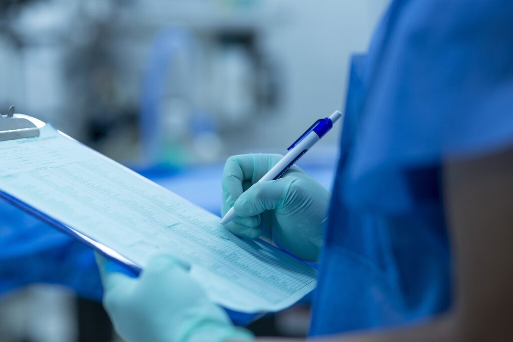 hand, notes of operating room, surgery