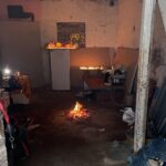Lagerfeuer in Garage in Rüdesheim (Foto: Rouven Ginz, Freiw. Feuerwehr VG Rüdesheim)