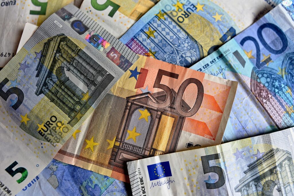 Regionalbudget, money, bank notes, euro notes, euro, currency, cash, fifty euro, 50, fifty, paper money, paper, europe, money, euro, euro, euro, euro, euro