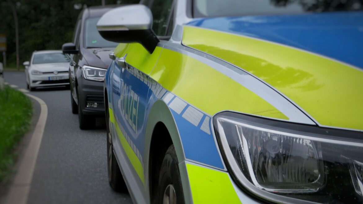 Audi-Fahrer flüchtet nach Verkehrsunfall auf der L173 bei Kronweiler