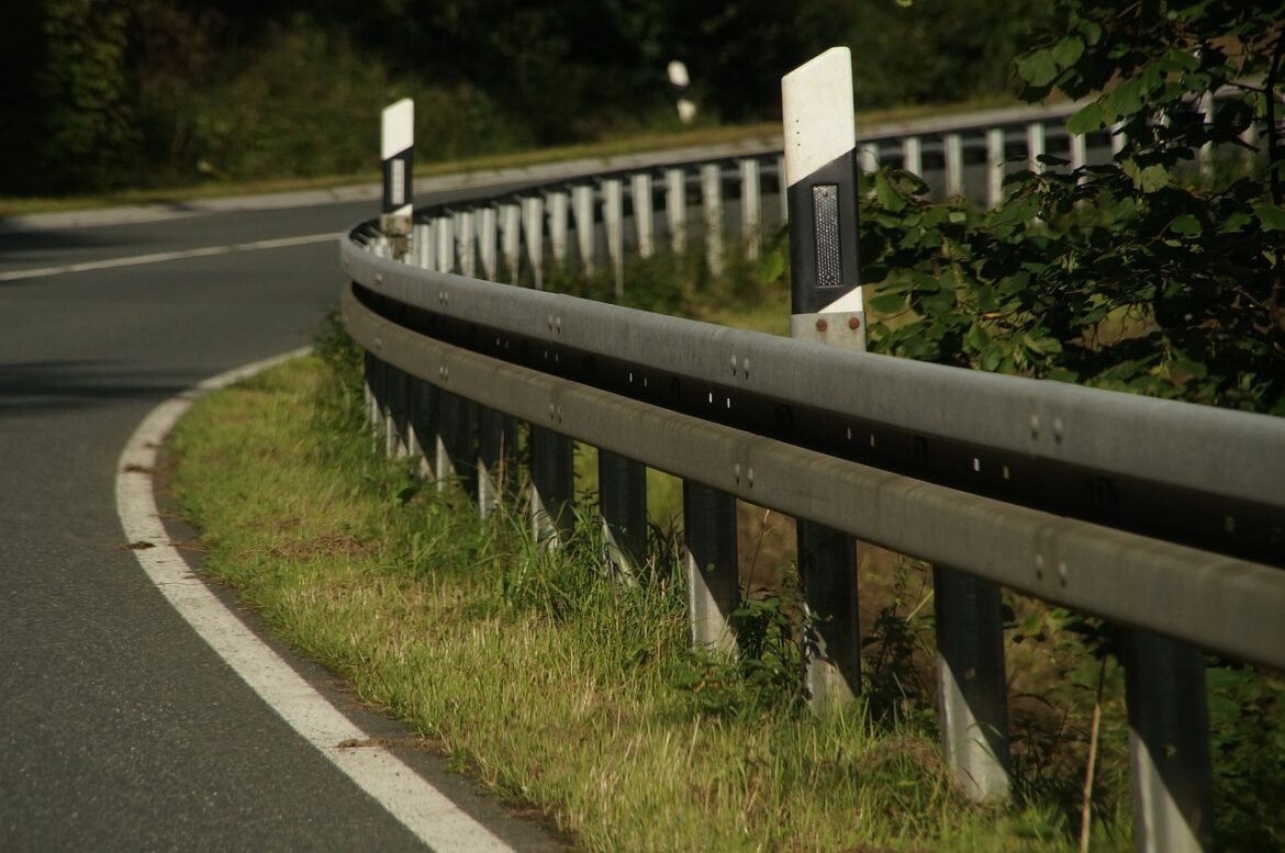 guard rail, motorcycle, accident, security, delineator posts, road post, asphalt, country road, traffic regulations, secure, right-hand traffic, germany, traffic accident, transport, curve, ride, rules, path