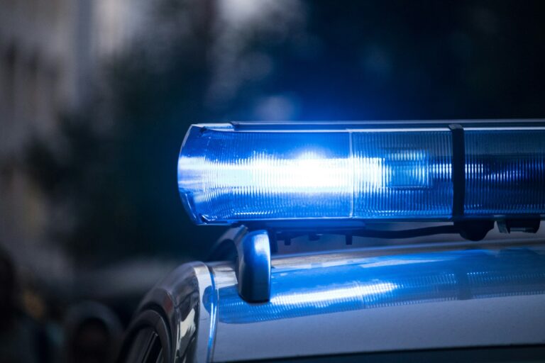 Polizeieinsatz Bad Kreuznach a close up of a police car with its lights on