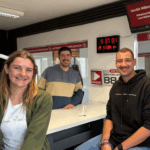 Die ehemalige Deutsche Weinprinzessin Katharina Gräff und Levin McKenzie, der als erster Mann im Finale der Deutschen Weinmajestäten stand, zu Gast bei "Nahe Dran" auf Antenne Bad Kreuznach