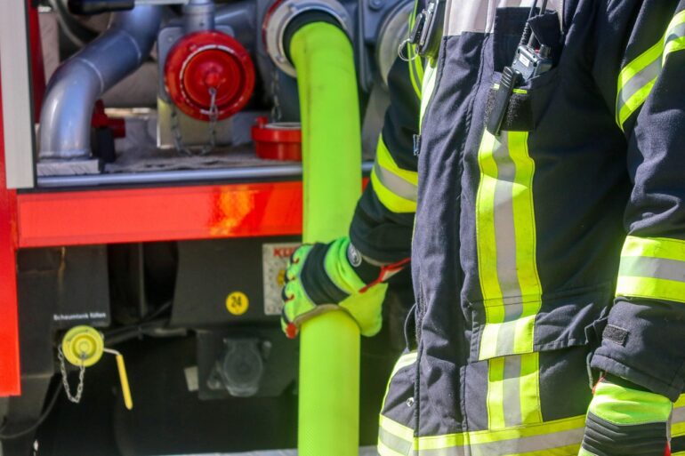 fire fighters, mission, uniform, fire truck, firefighter, fire fighting, fire, rescue, equipment, feuerloeschuebung, fire extinguishing, hose, protective suit