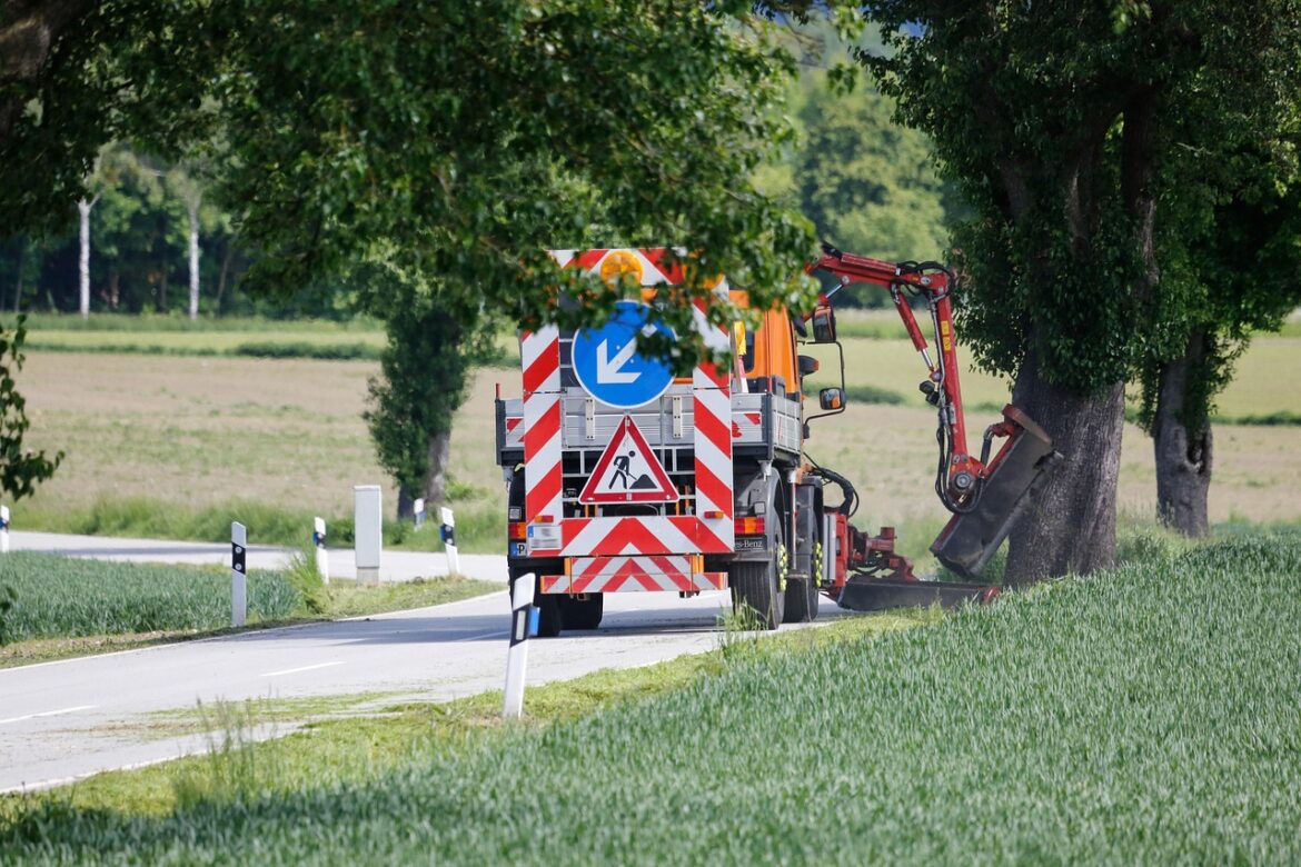 road service, mow, road, grass, technology, activity, traffic, mowing, road maintenance, district