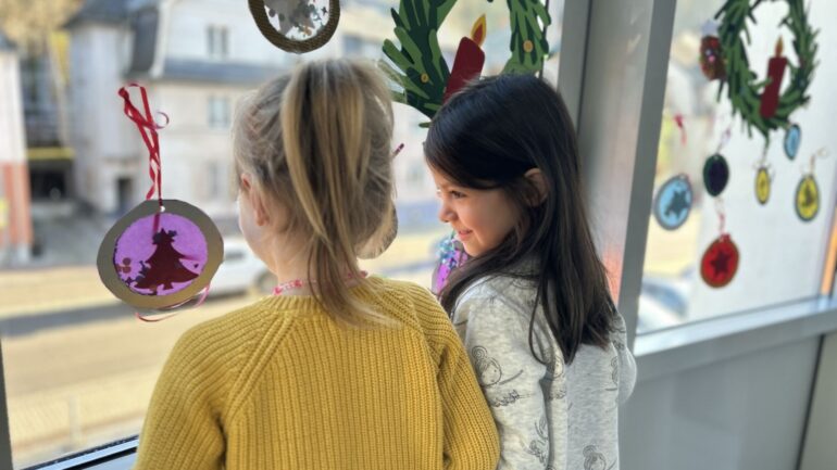 OIE Weihnachtsfensterschmuck