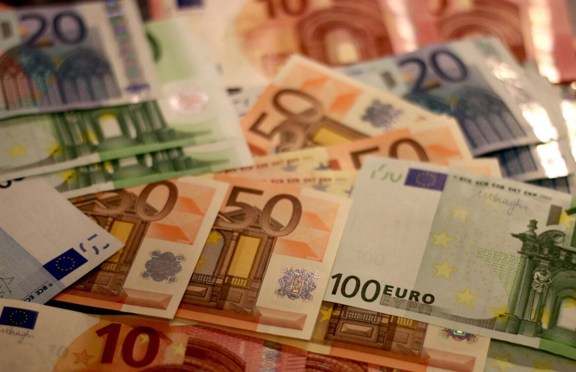 money, banknotes, euro, banknote, paper money, seem, lots, stack, euro sign, financial world, finance, currency, pay, blurred, 50 euro, 100 euro, 10 euro, 20 euro, euro, euro, euro, euro, euro