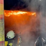 Atemschutzgeräteträger trainieren in Brandübungscontainer VG Wörrstadt