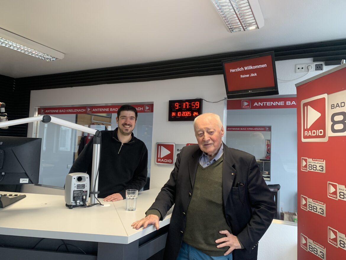 Reiner Jäck vom Bad Kreuznacher Partnerschaftsweinberg in Berlin Schöneberg im Interview bei Antenne Nahe Dran