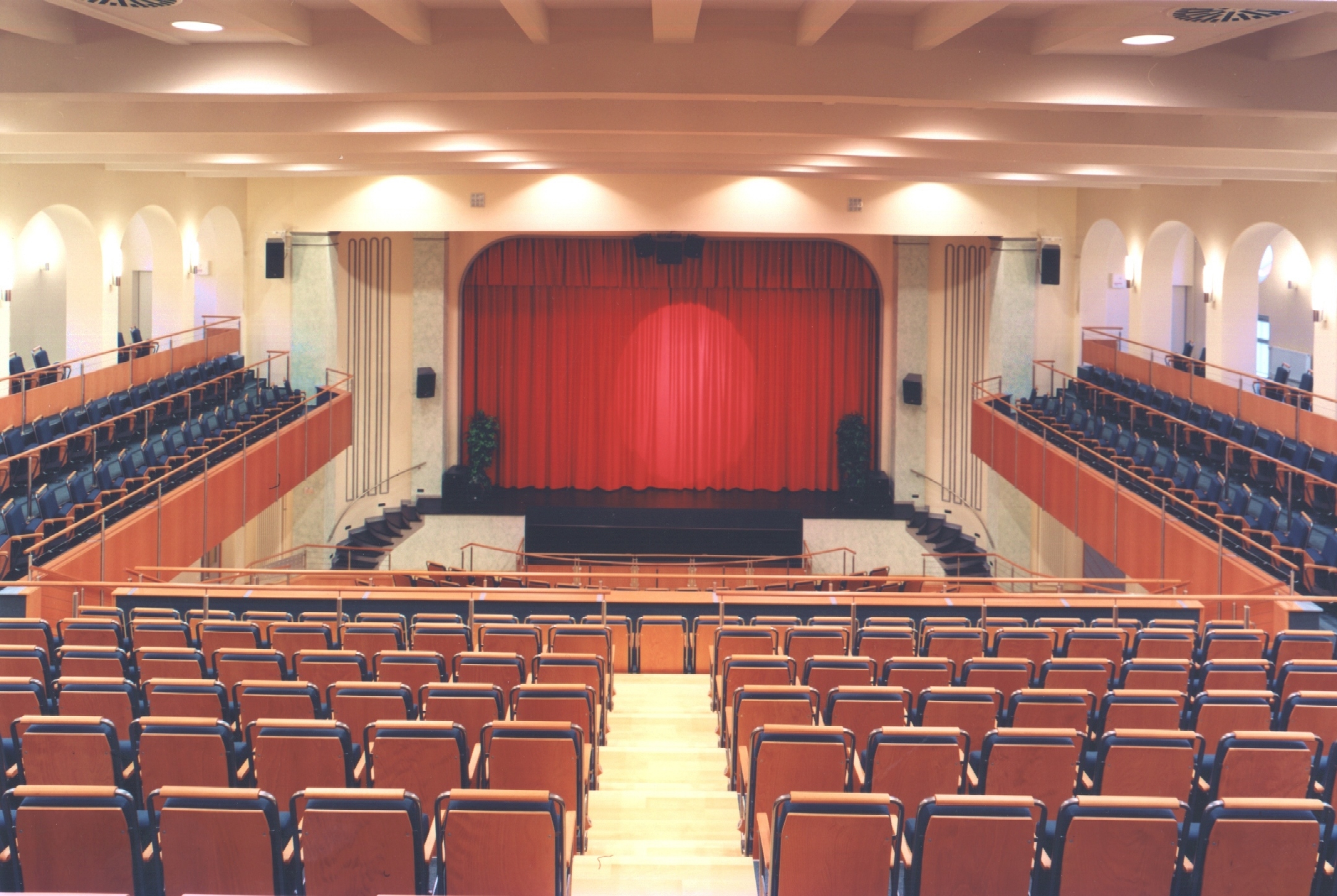Im Jahr 2026 bleibt der Vorhang des Stadttheaters für mehrere Monate geschlossen. Foto: Hosser.