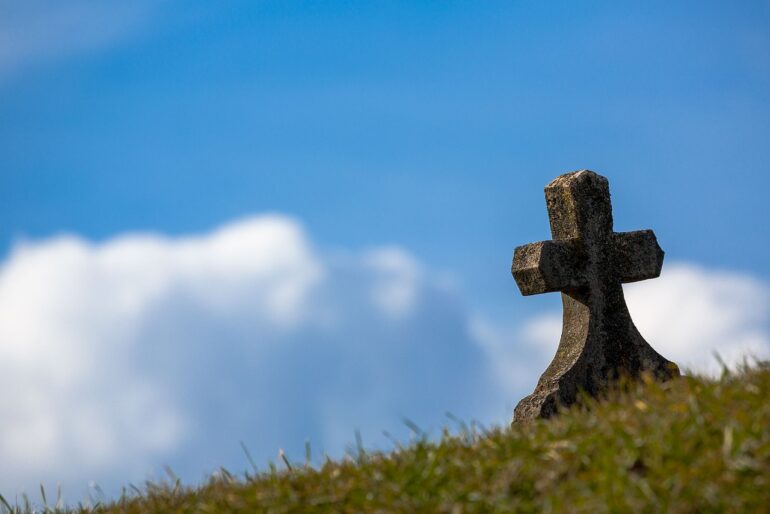 grave, sky, cross, nature, old, stone, christian, christianity, religion, tomb, cemetery, graveyard