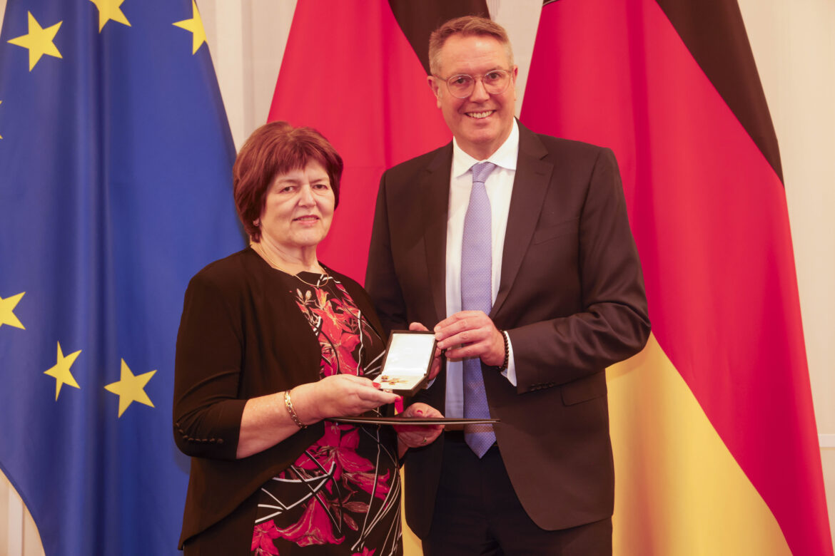  Landesverdienstorden Rheinland-Pfalz: Drei Persönlichkeiten aus dem Naheland geehrt - Bad Kreuznach Regional  Nachrichten