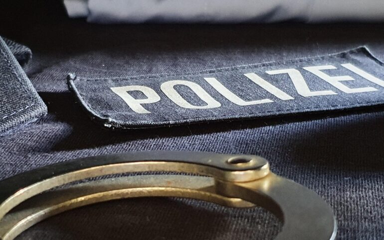 police, handcuffs, uniform, cop, policeman, officer, law, authority, enforcement