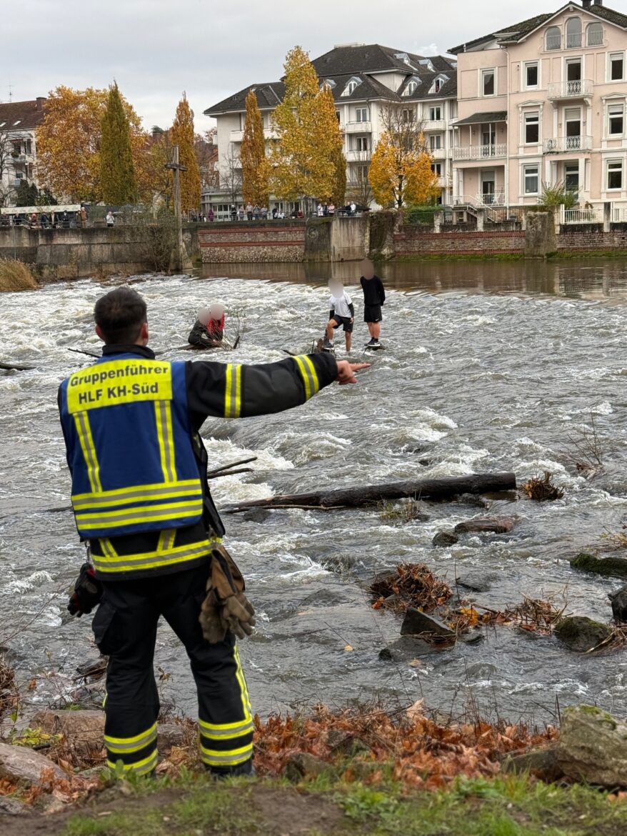  Bad Kreuznach: Kanu kentert auf der Nahe – fünf Personen gerettet - Bad Kreuznach Blaulicht  Nachrichten