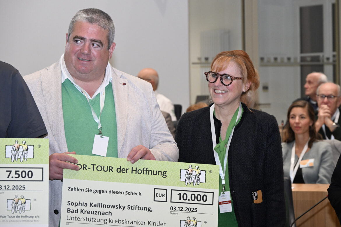  62.500 Euro für die Nahe-Region: VOR-TOUR der Hoffnung verteilt Spenden - Regional  Nachrichten