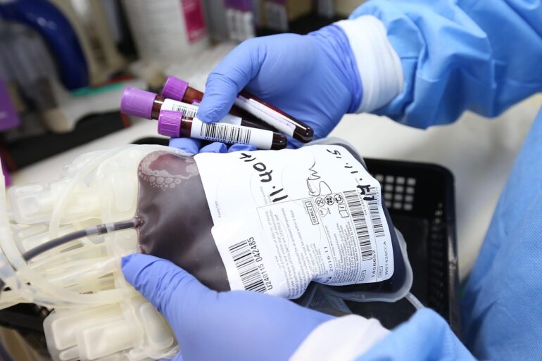 donation, donate, plasma, donor, life, biology, transfusion, give, health, medical, blue health, blue medical, blue life, blue blood