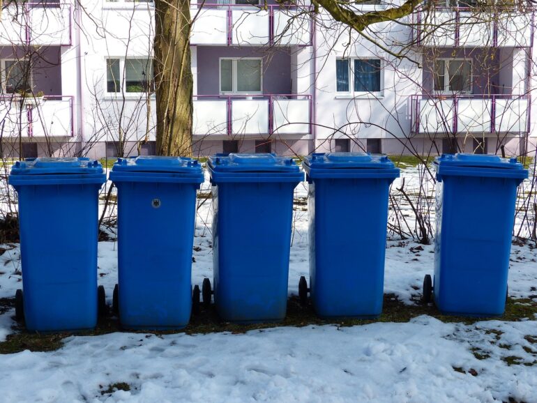 garbage can, paper wheelie bin, blue tonne, blue, ton of plastic, plastic, garbage, nature, paper, paper waste, winter, snow, cold
