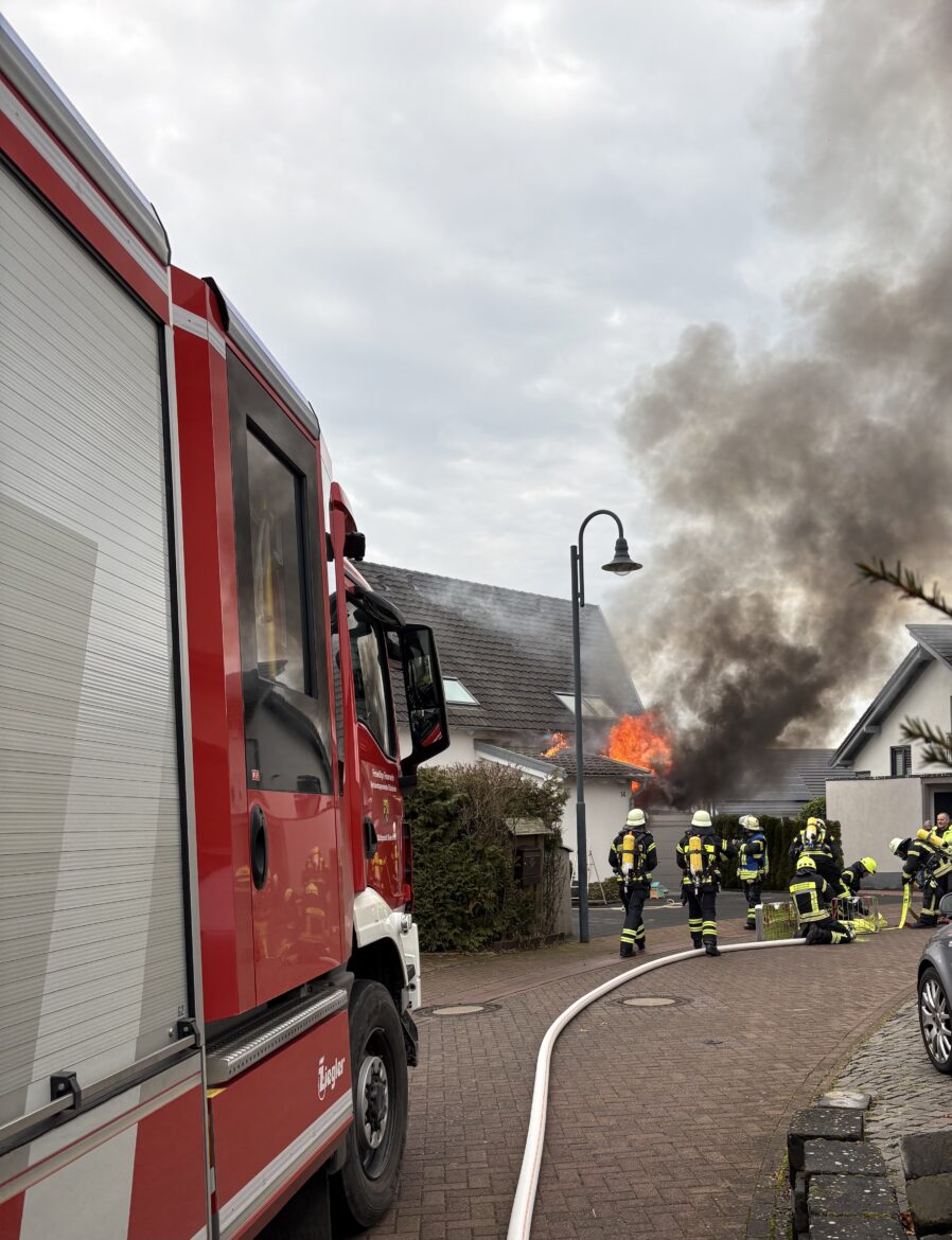  Brand an Wohngebäude in Rüdesheim - Bad Kreuznach Blaulicht  Nachrichten