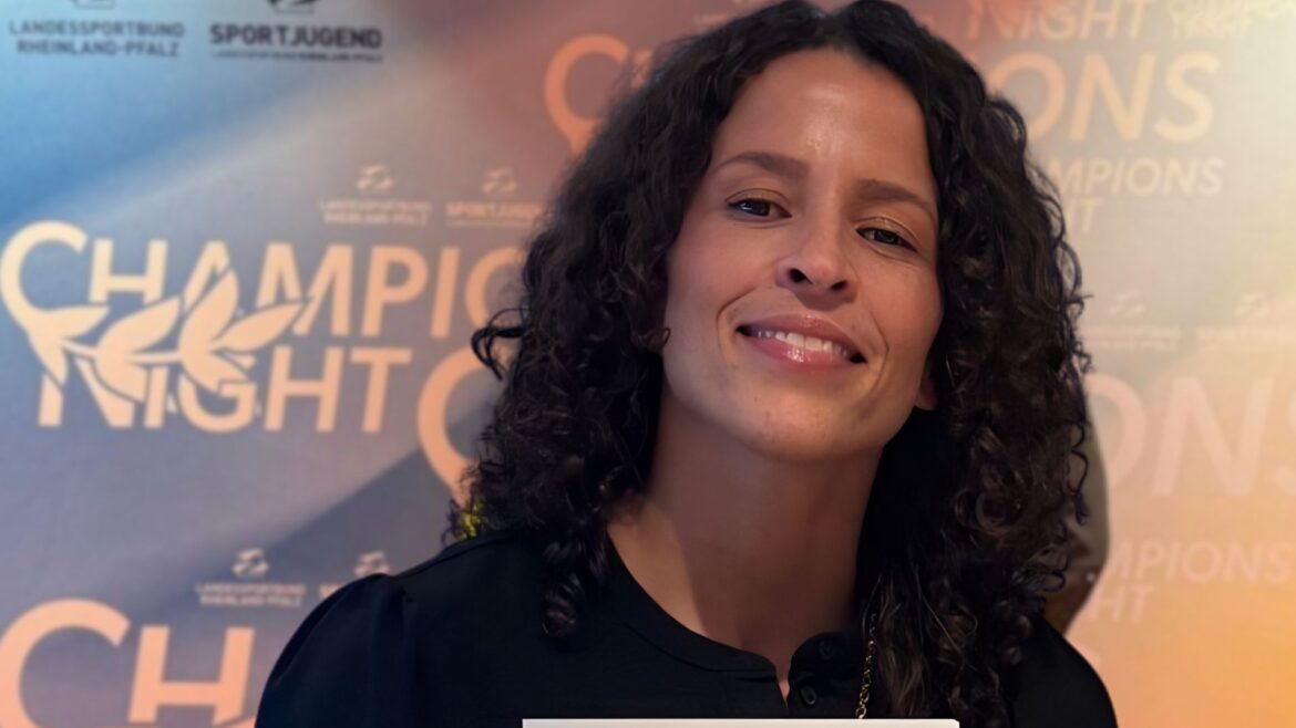 Deutsche Meisterschaft im Equipped Powerlifting Bianca Gellweiler aus Hüffelsheim holt starke Bestleistung