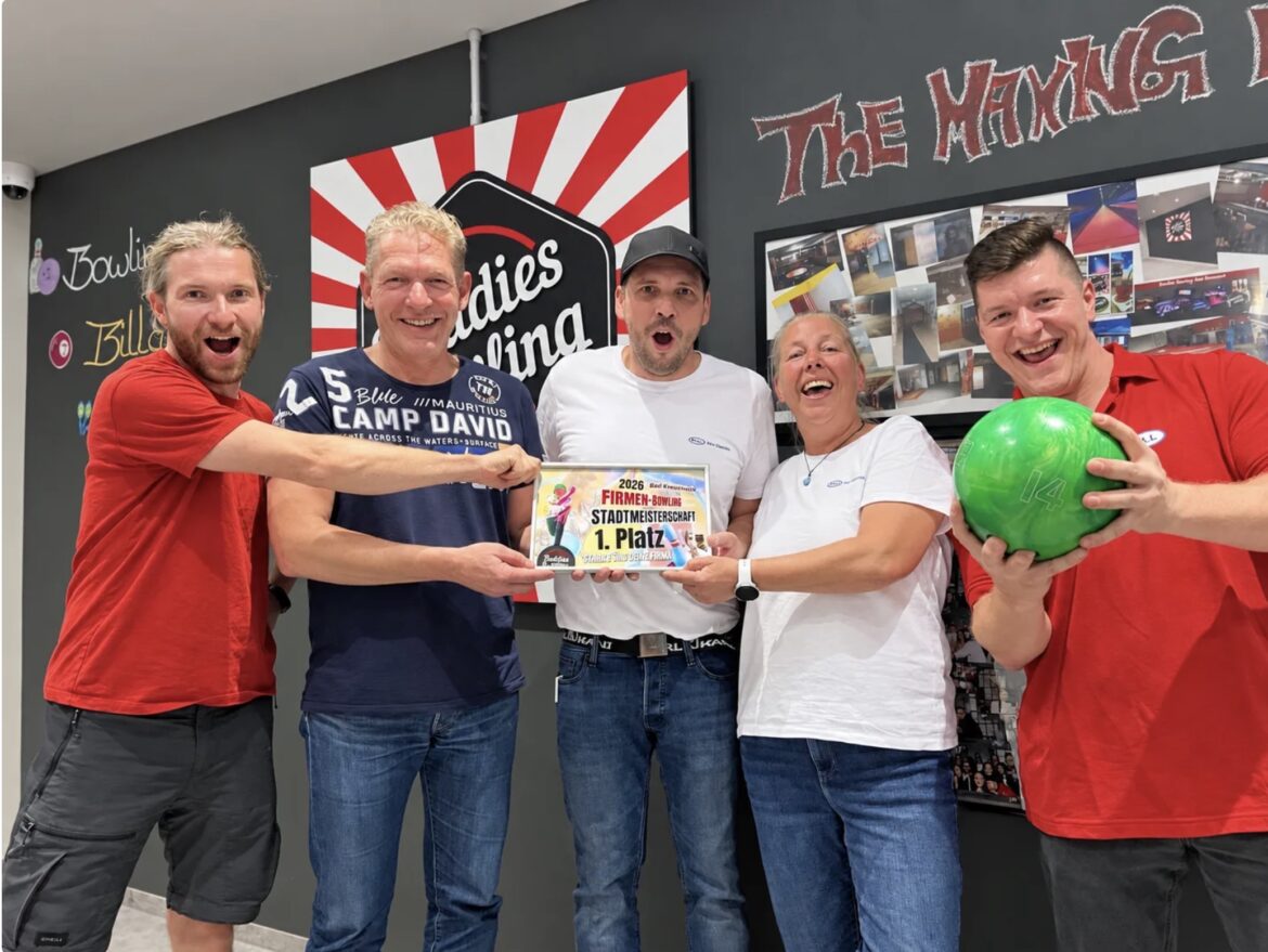 Team Pall gewinn Firmen-Bowling Meisterschaft