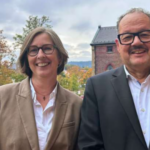 Bild: Elke Gundel (l.) / Pfarrer Prof. Dr. Holger Böckel (r.)