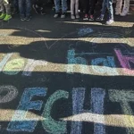 Kriedeschrift "Kinder haben Rechte"